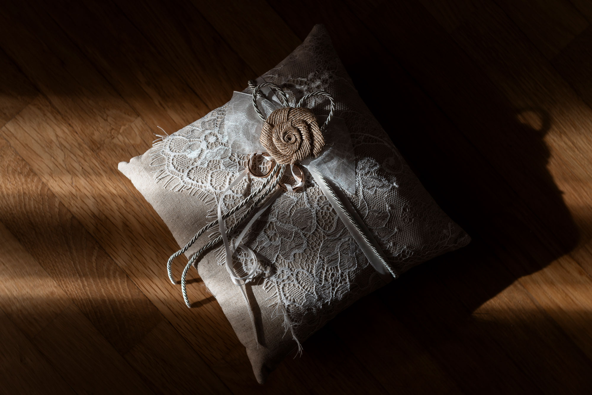 Fotografo-matrimonio-varese_00019 fedi matrimonio: dettagli da un reportage di matrimonio a varese