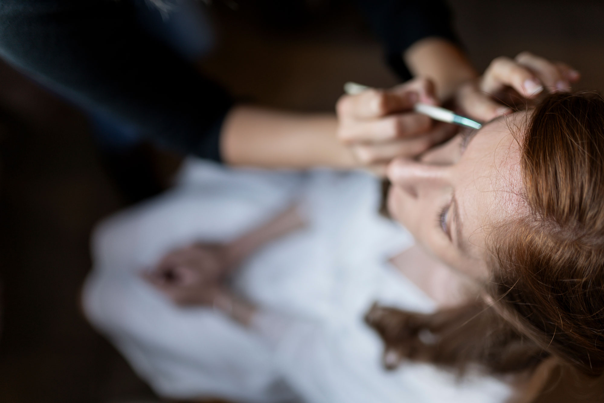 Fotografo-matrimonio-varese_00051 reportage matrimonio varese: gli attimi della preparazione della sposa