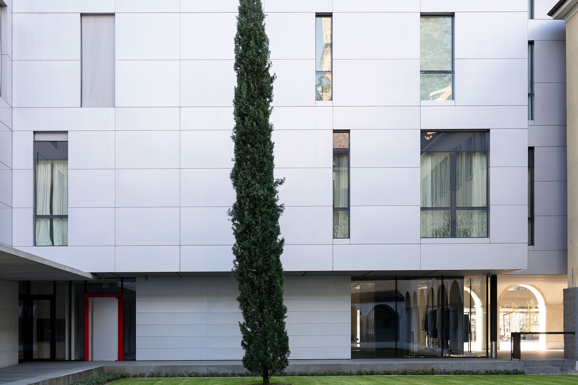 LAC di Lugano, la relazione tra natura e artificio, tra linee geometriche e naturali
